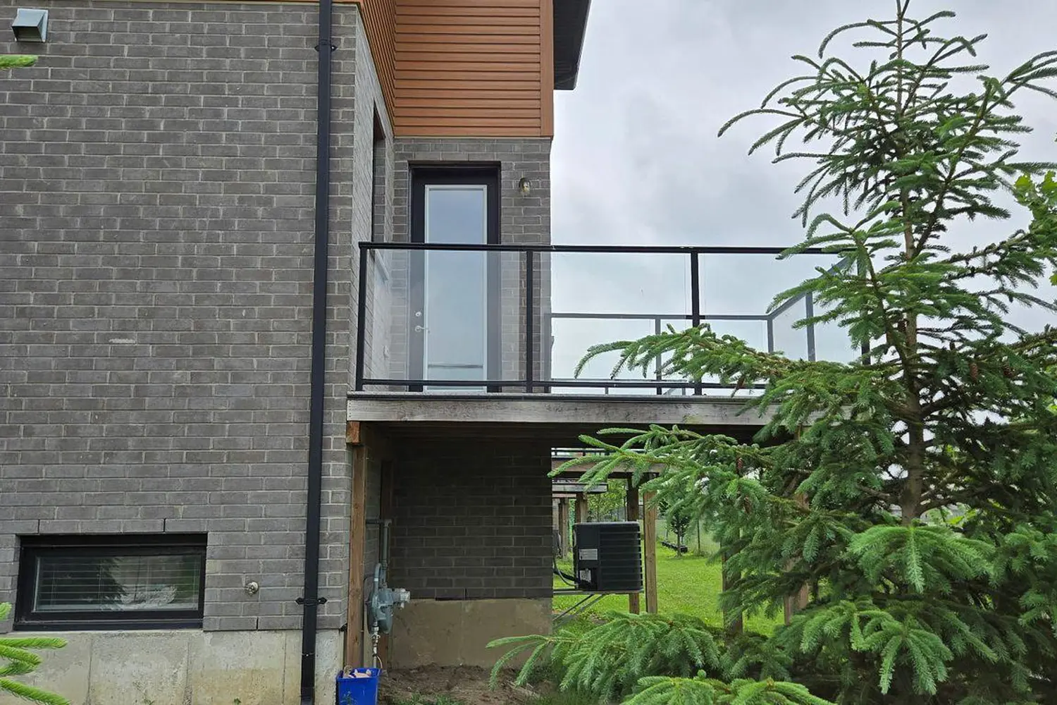 Additional image 20 of 997 West Village Square