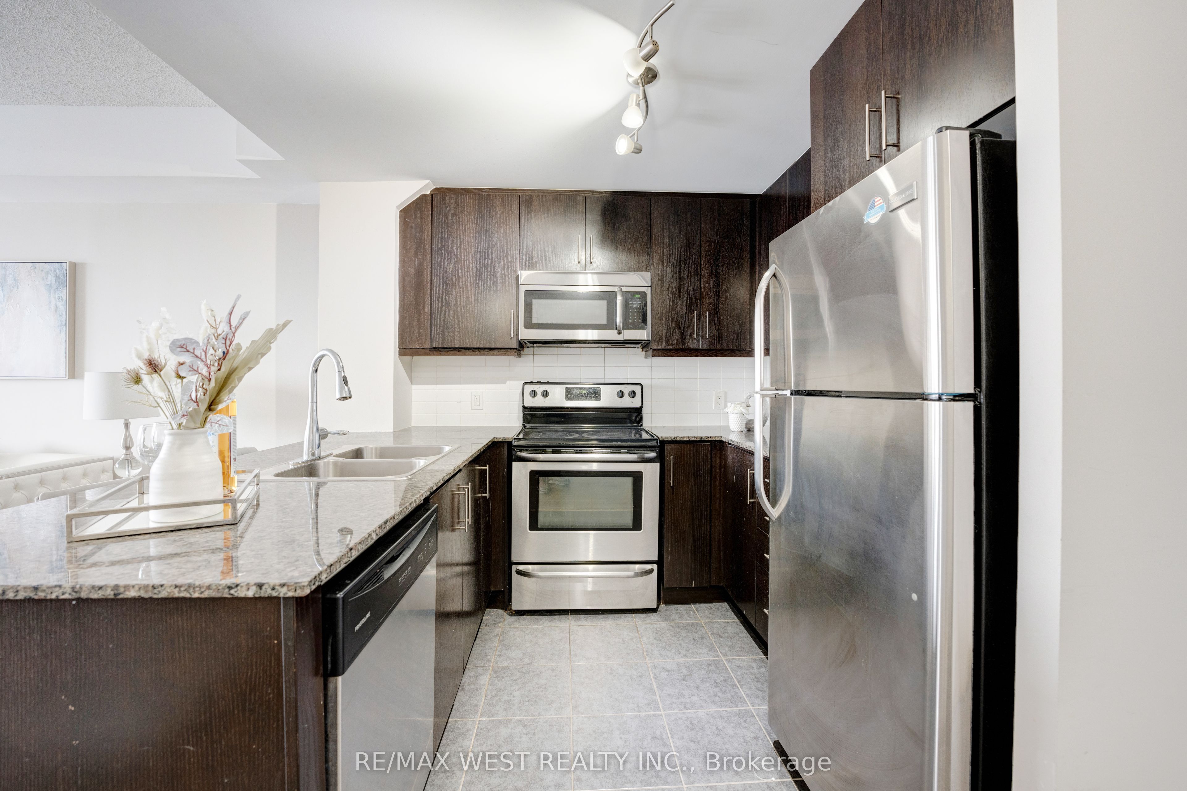 Additional image 3 of 627-15 James Finlay Way, Toronto, ON, M3M 0B3