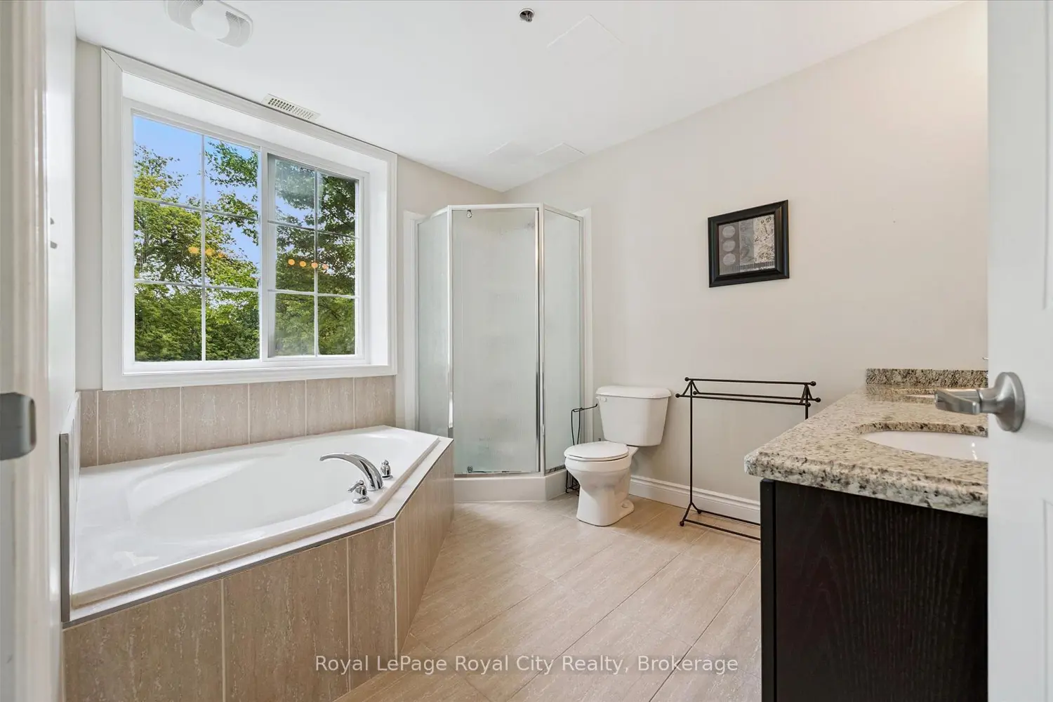 Additional image 7 of 1440 Gordon Street 122