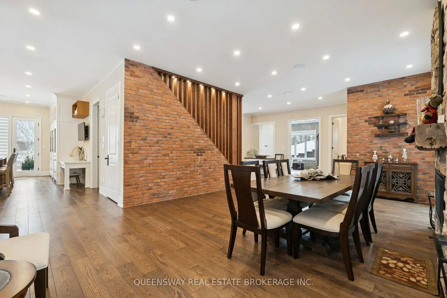 Additional image 18 of 8388 Fifth Side Road