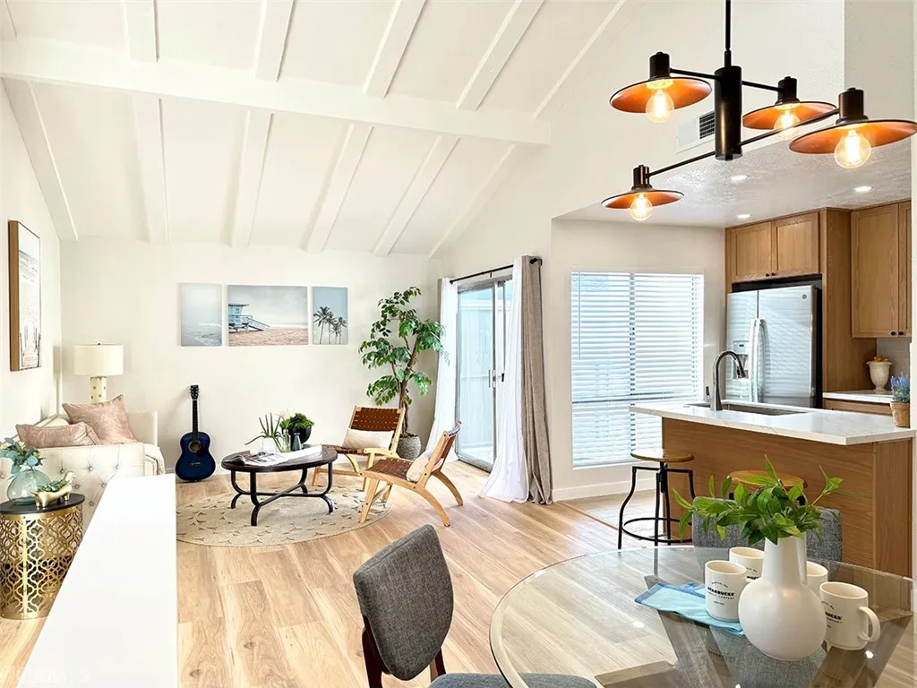 Additional image 3 of 2720 W Segerstrom Ave Unit D, Santa Ana, CA 92704