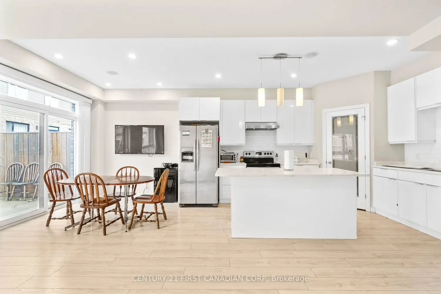 Additional image 3 of 811 Sarnia Road 56