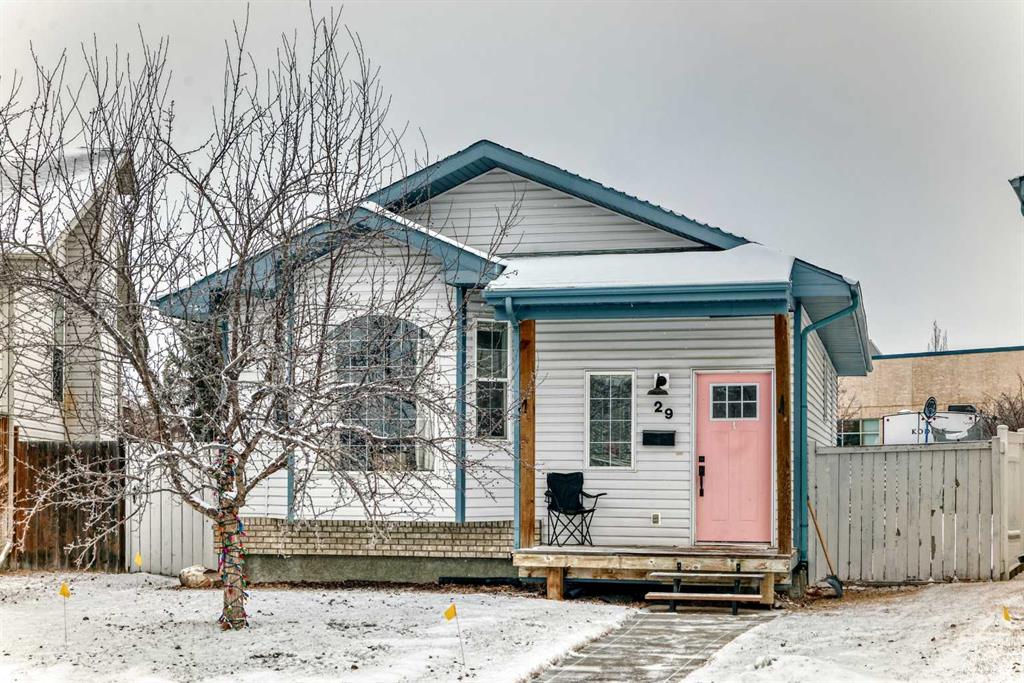29 Duval Crescent, Red Deer, AB, T4R 2Y6