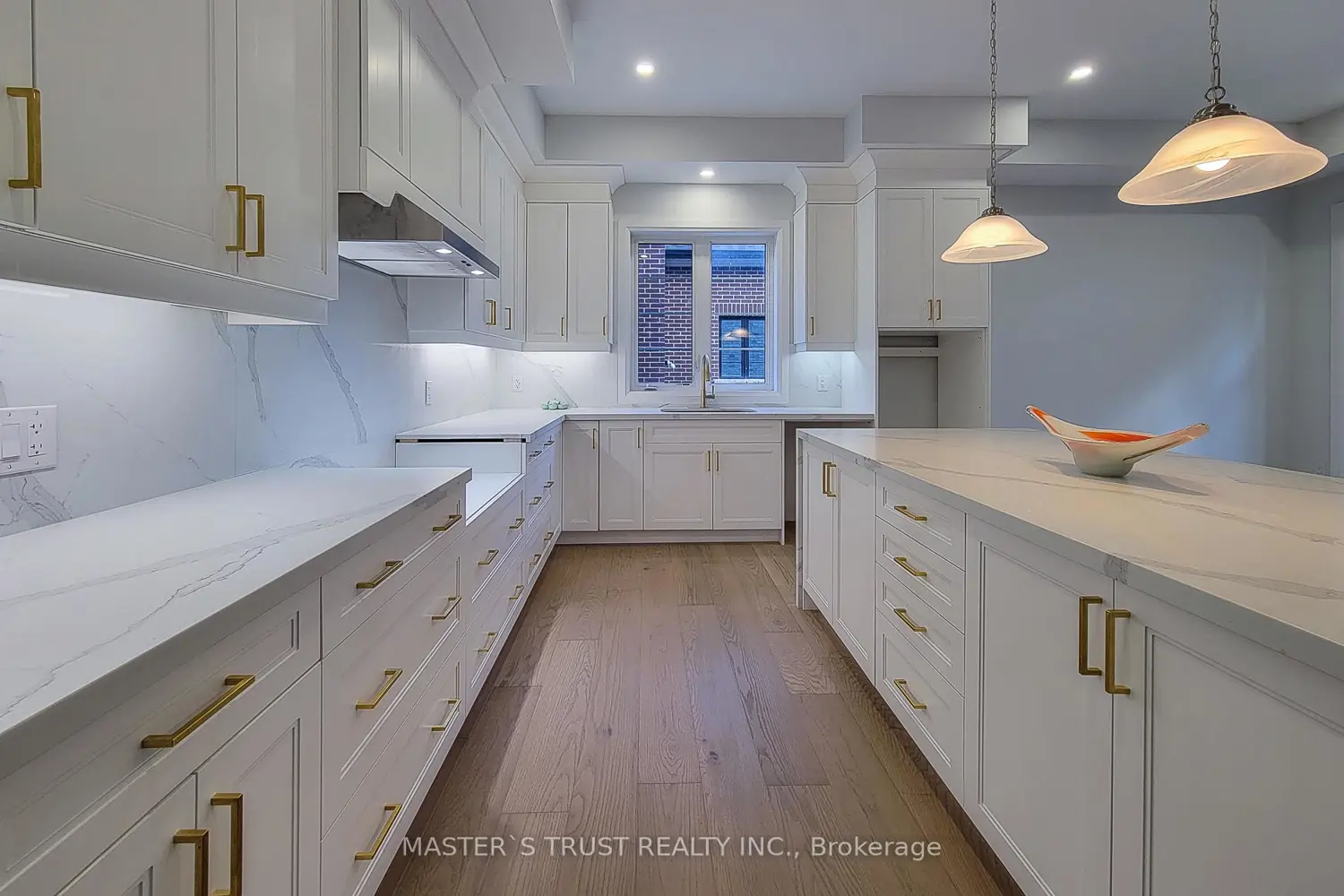 Additional image 9 of 325 Somme Street