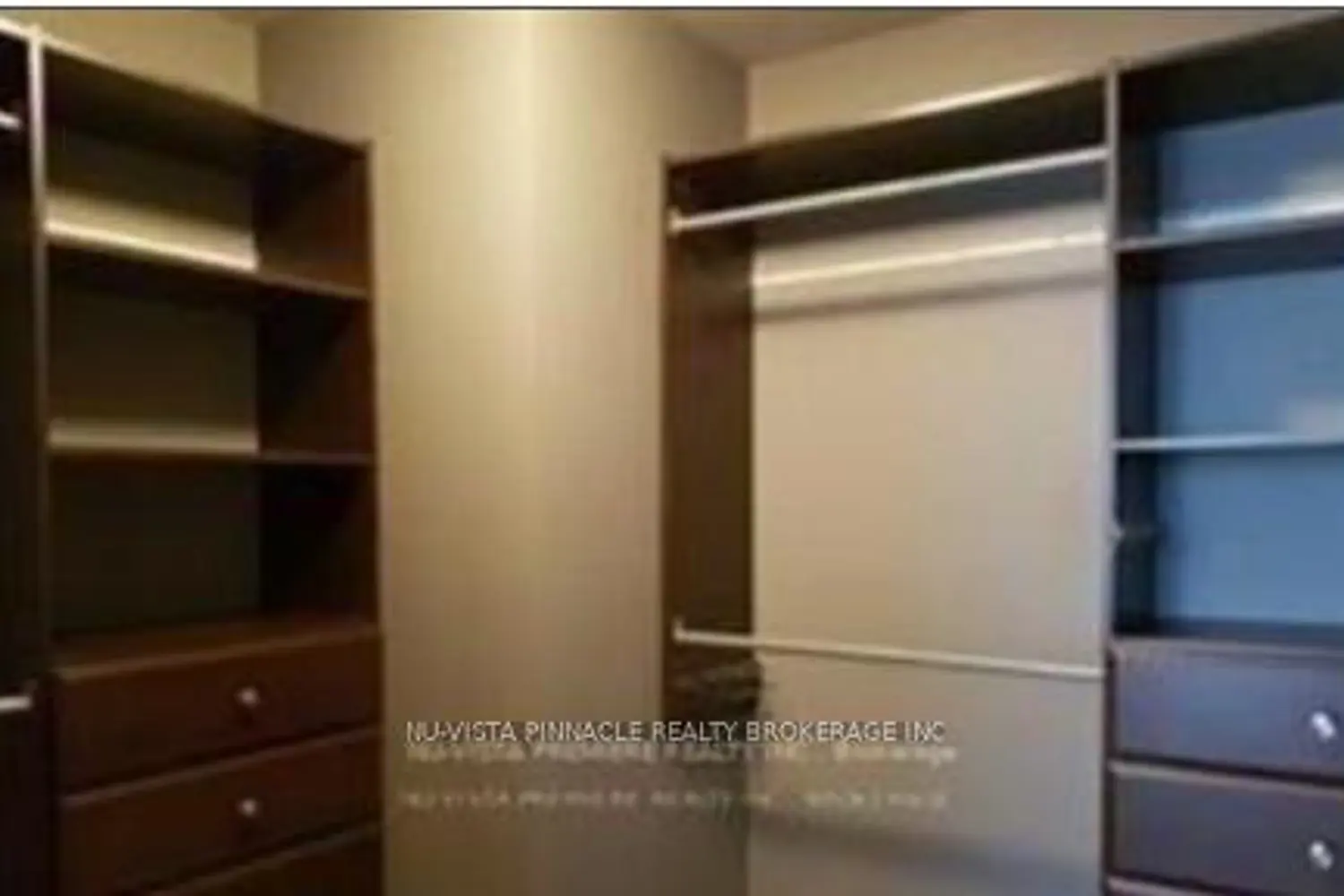 Additional image 11 of 240 Villagewalk Boulevard 813