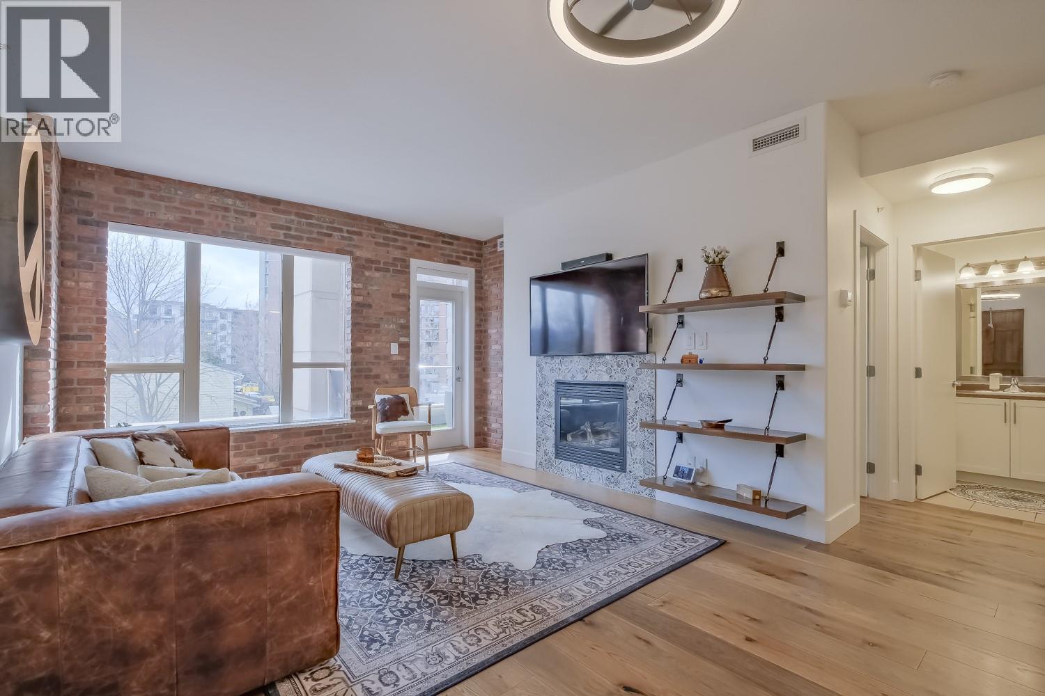 Additional image 5 of 215-1160 Bernard Avenue, Kelowna, BC, V1Y6R2