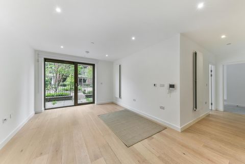 Pendant Court, Royal Wharf, London E16