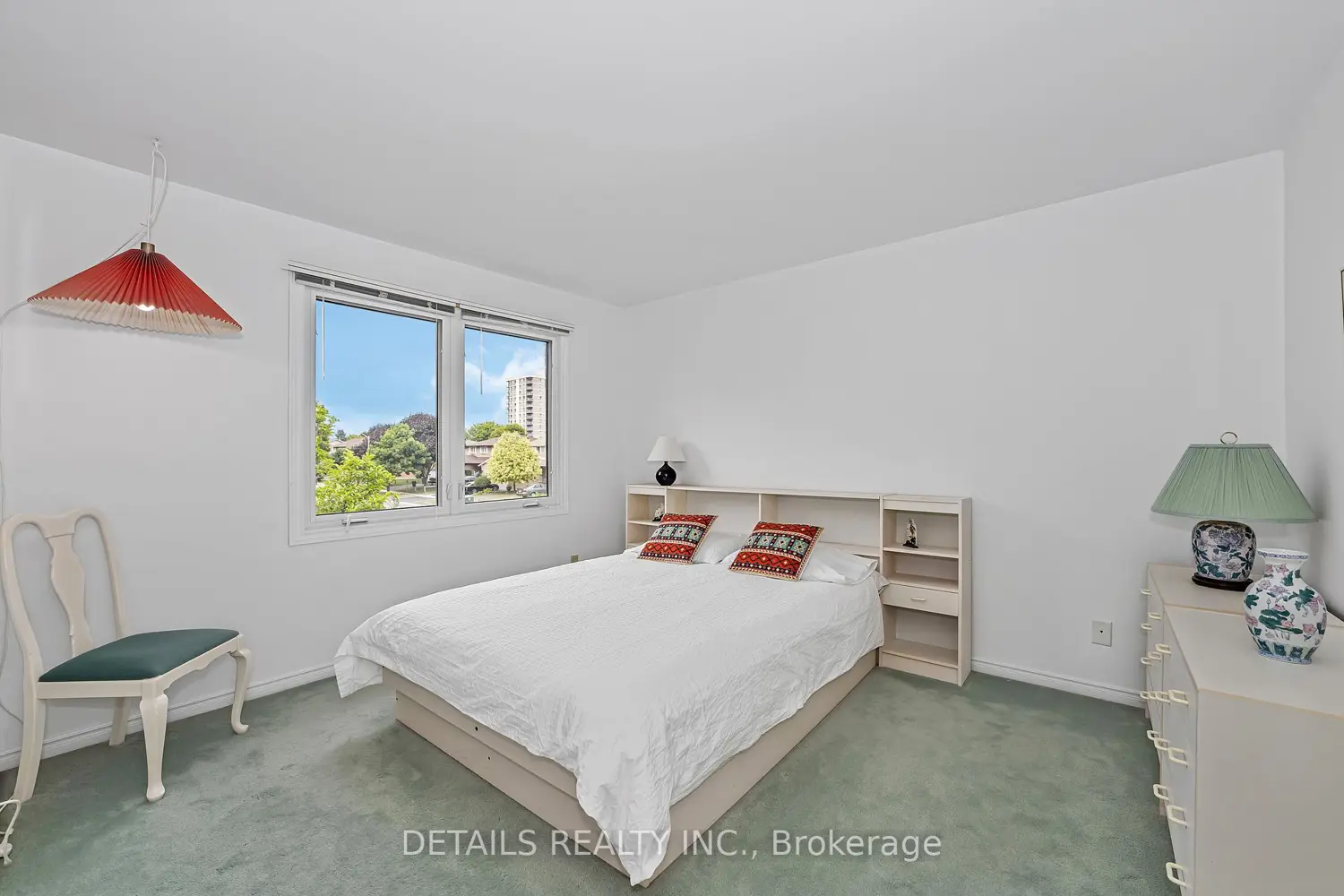 Additional image 9 of 1020 Ambleside Crescent