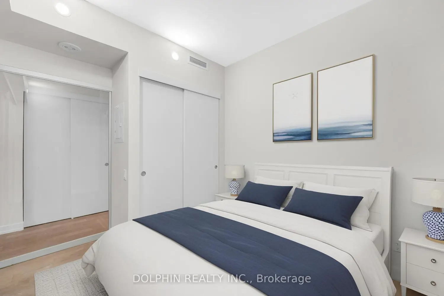 161 Roehampton Avenue 1007