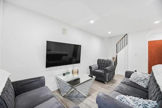 Additional image 6 of 255-10 Eddystone Avenue, Toronto, ON, M3N 2T2