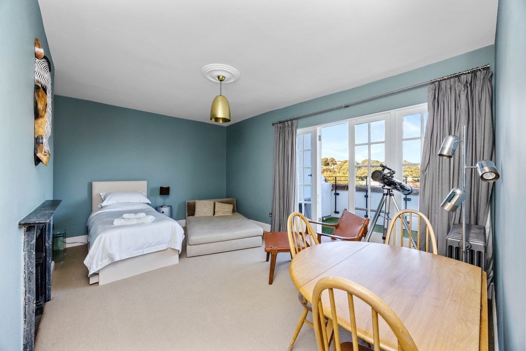 Additional image 18 of 8 bed semi-detached house for saleThe Green, Rottingdean, Brighton, East Sussex BN2