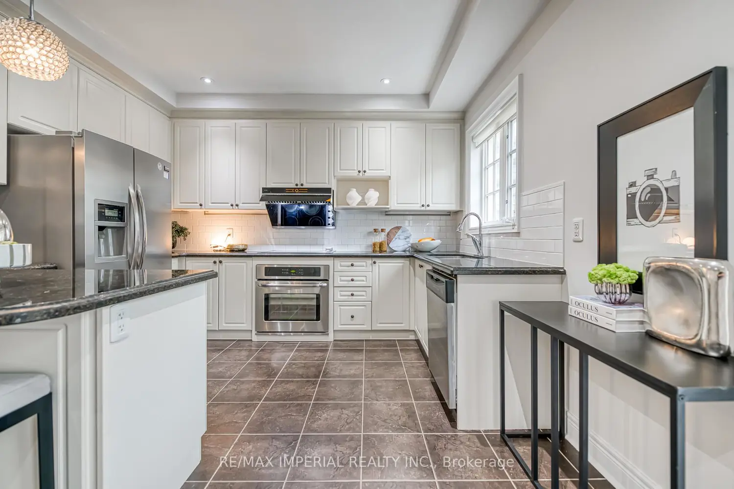 Additional image 6 of 21 Mackenzie's Stand Avenue