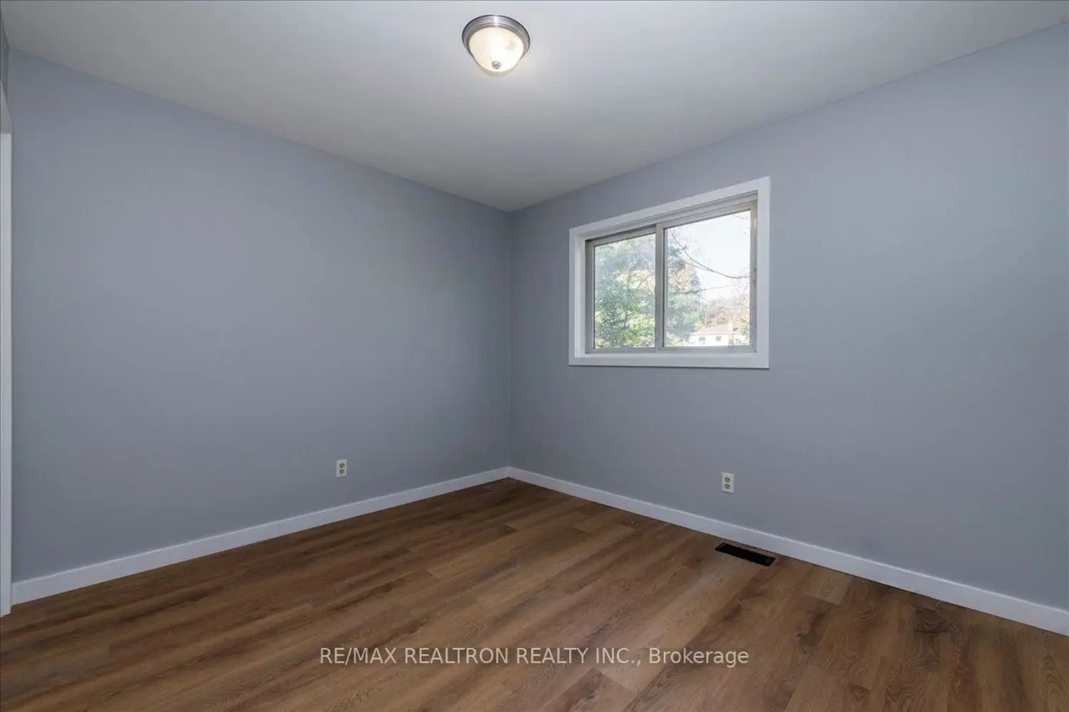 Additional image 9 of 901 17Th Concession West Road