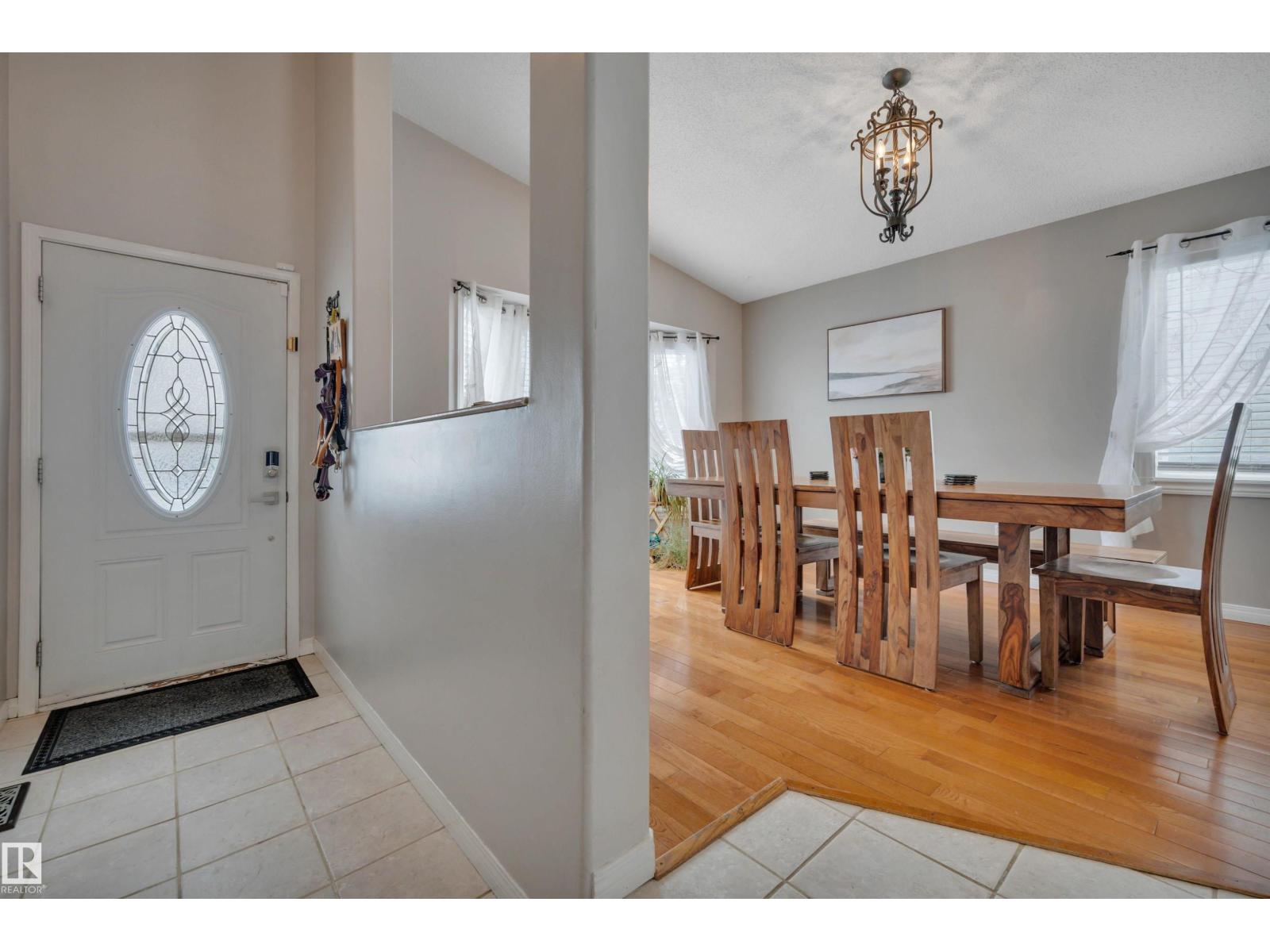 Additional image 4 of 1003 49 Street NW, Edmonton, AB, T6L4C8