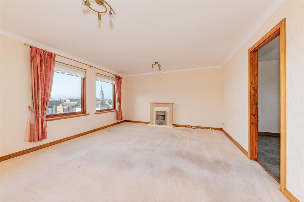 Additional image 3 of 2 bed flat for saleCross Street, Broughty Ferry, Dundee DD5