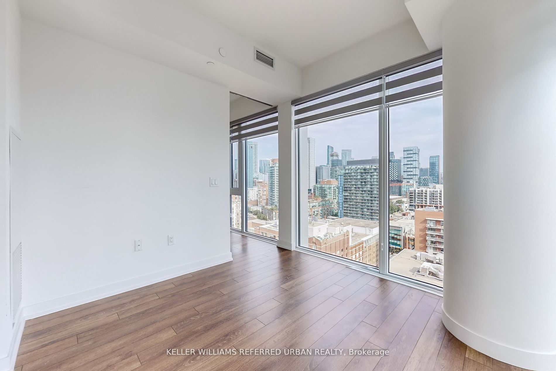 Additional image 4 of 1908-158 Front Street E, Toronto, ON, M5A 0K9