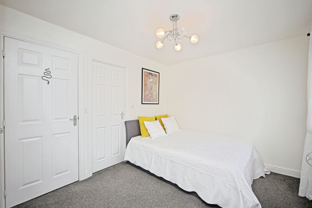 Additional image 17 of 4 bed end terrace house for saleElm Drive, Birmingham B31
