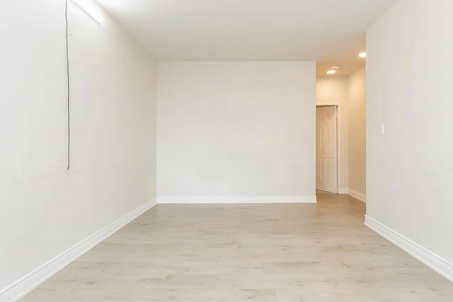 Additional image 3 of 100 Wingarden Court 103