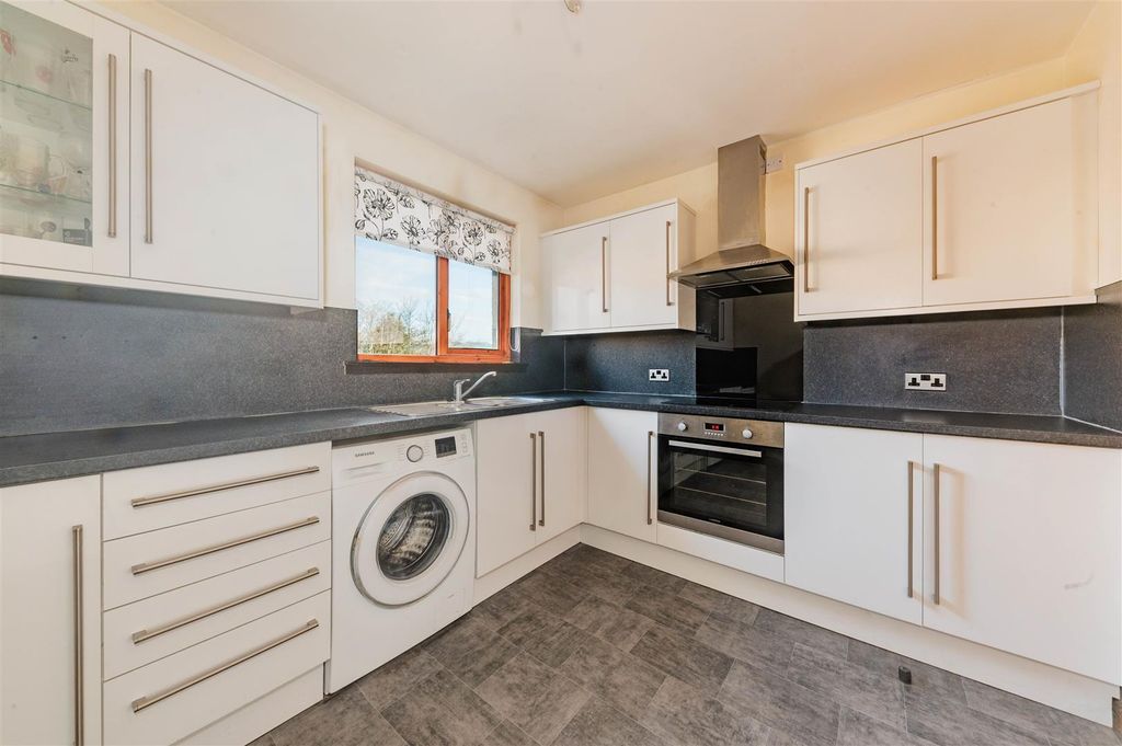 Additional image 5 of 2 bed flat for saleCross Street, Broughty Ferry, Dundee DD5