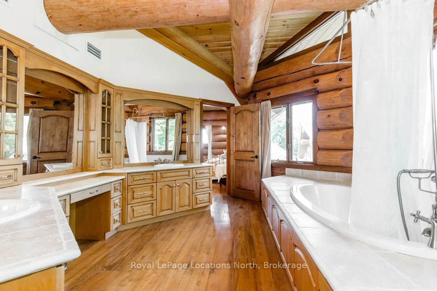 Additional image 12 of 100 Melissa Lane