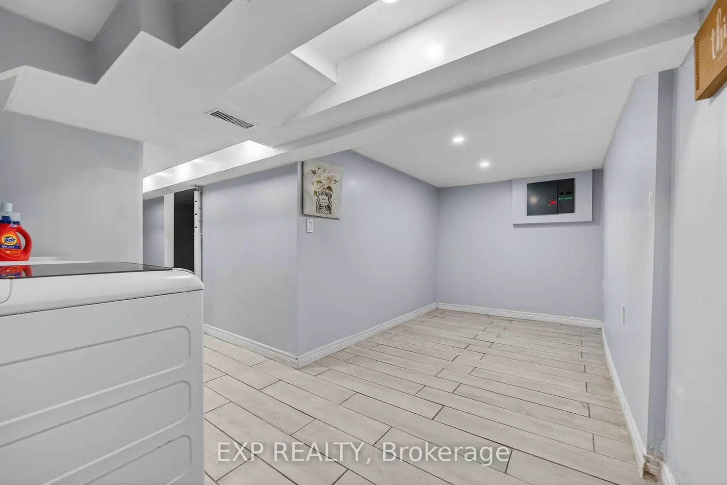 Additional image 12 of 4576 Fourth Avenue