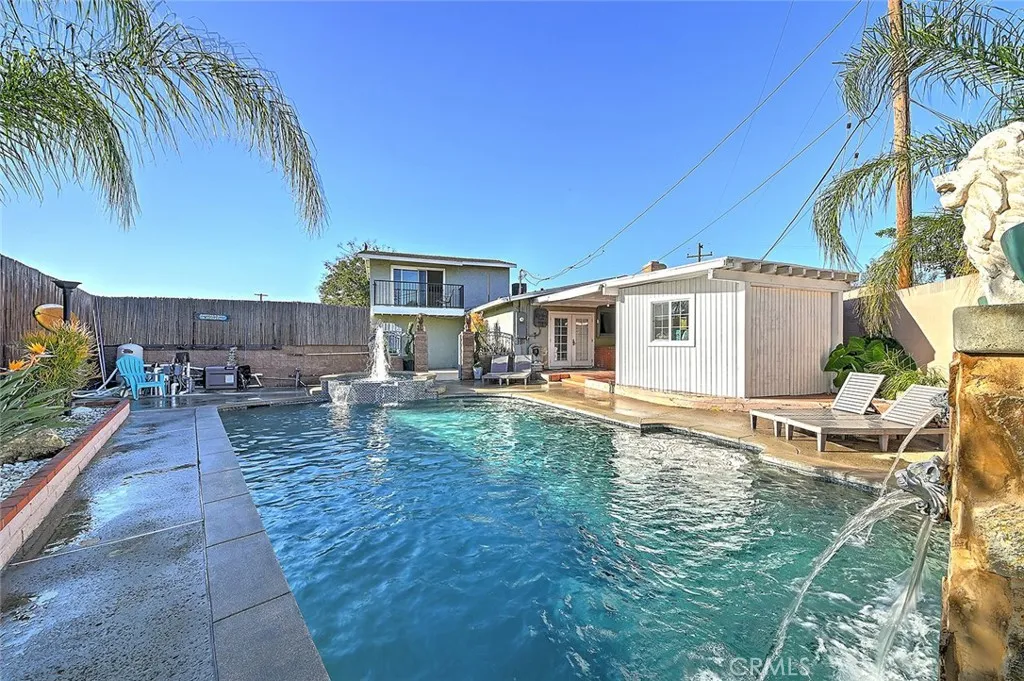 Additional image 44 of 8297 E Carburton St, Long Beach, CA 90808