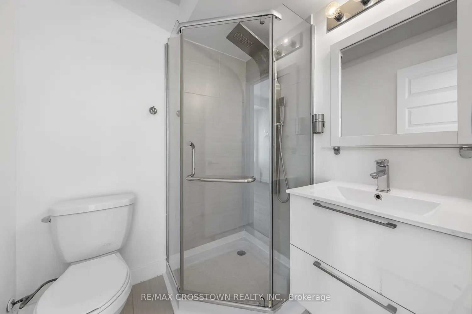 Additional image 14 of 540 Essa Road 2