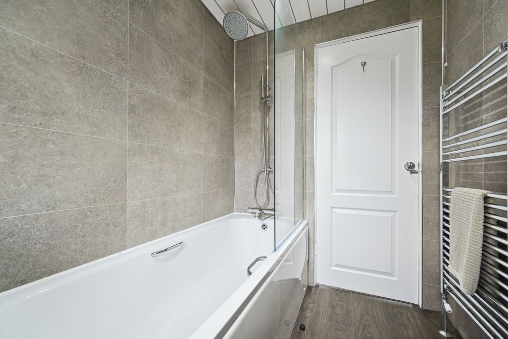 Additional image 6 of 2 bed flat for saleAlbert Avenue, Grangemouth FK3