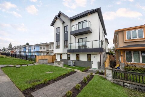 Additional image 8 of 4-7353 12th Ave , Burnaby, BC, V3N 2J8