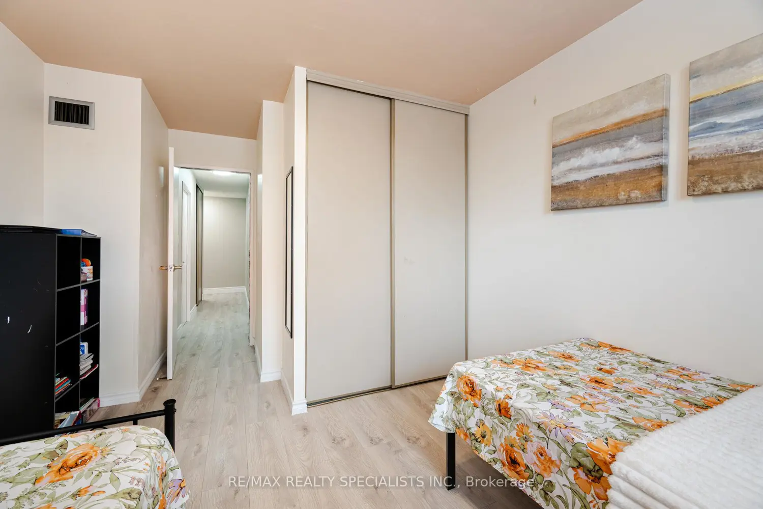 Additional image 11 of 3025 The Credit Woodlands Road 325