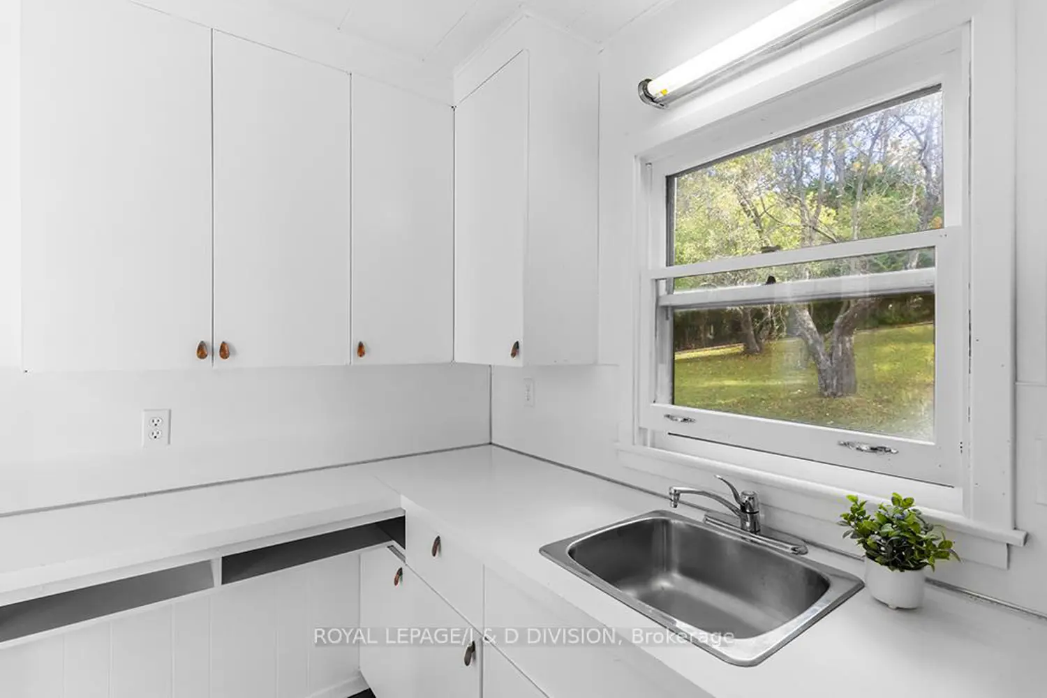 Additional image 6 of 637202 Prince Of Wales Road