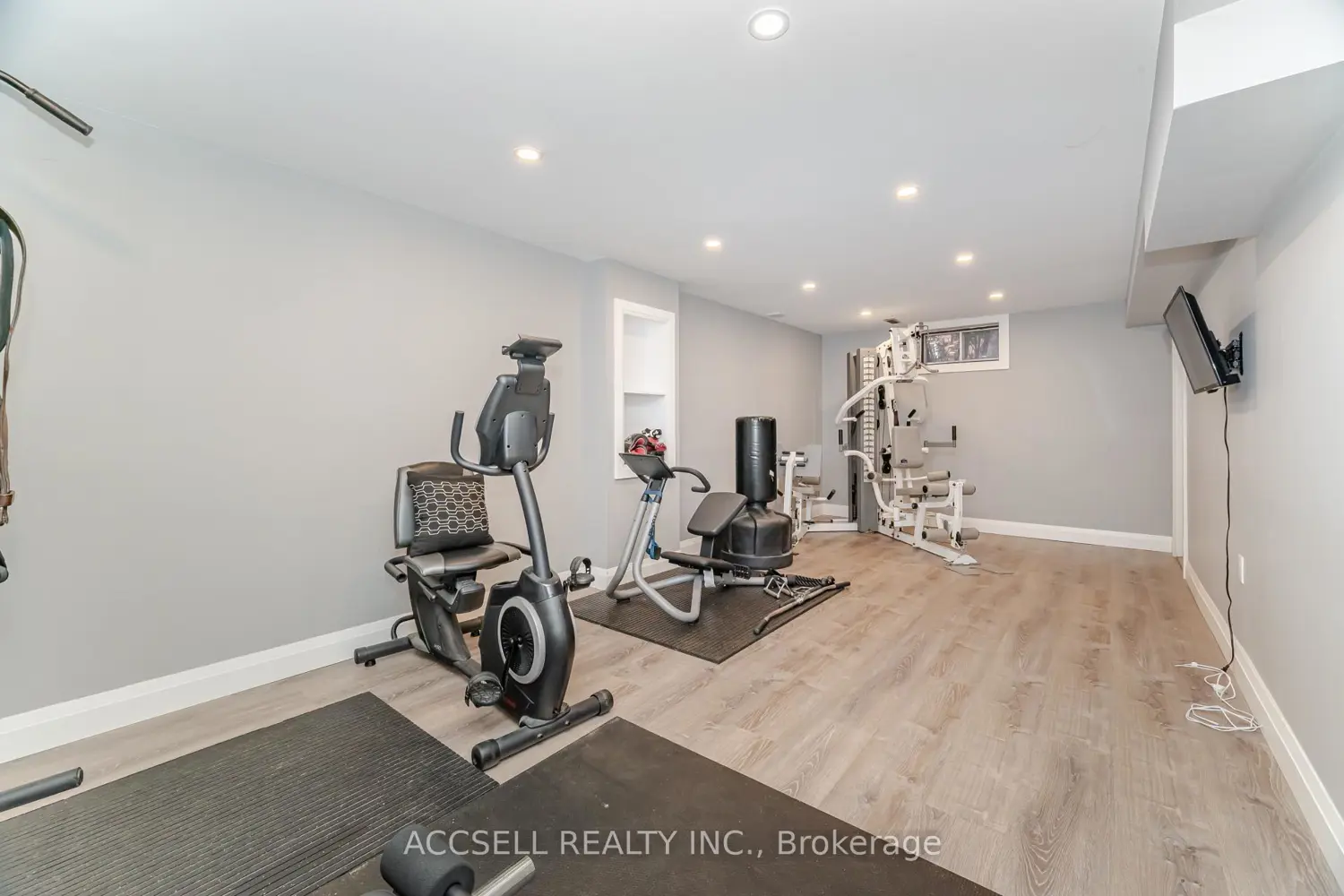 Additional image 16 of 3 Longyear Drive