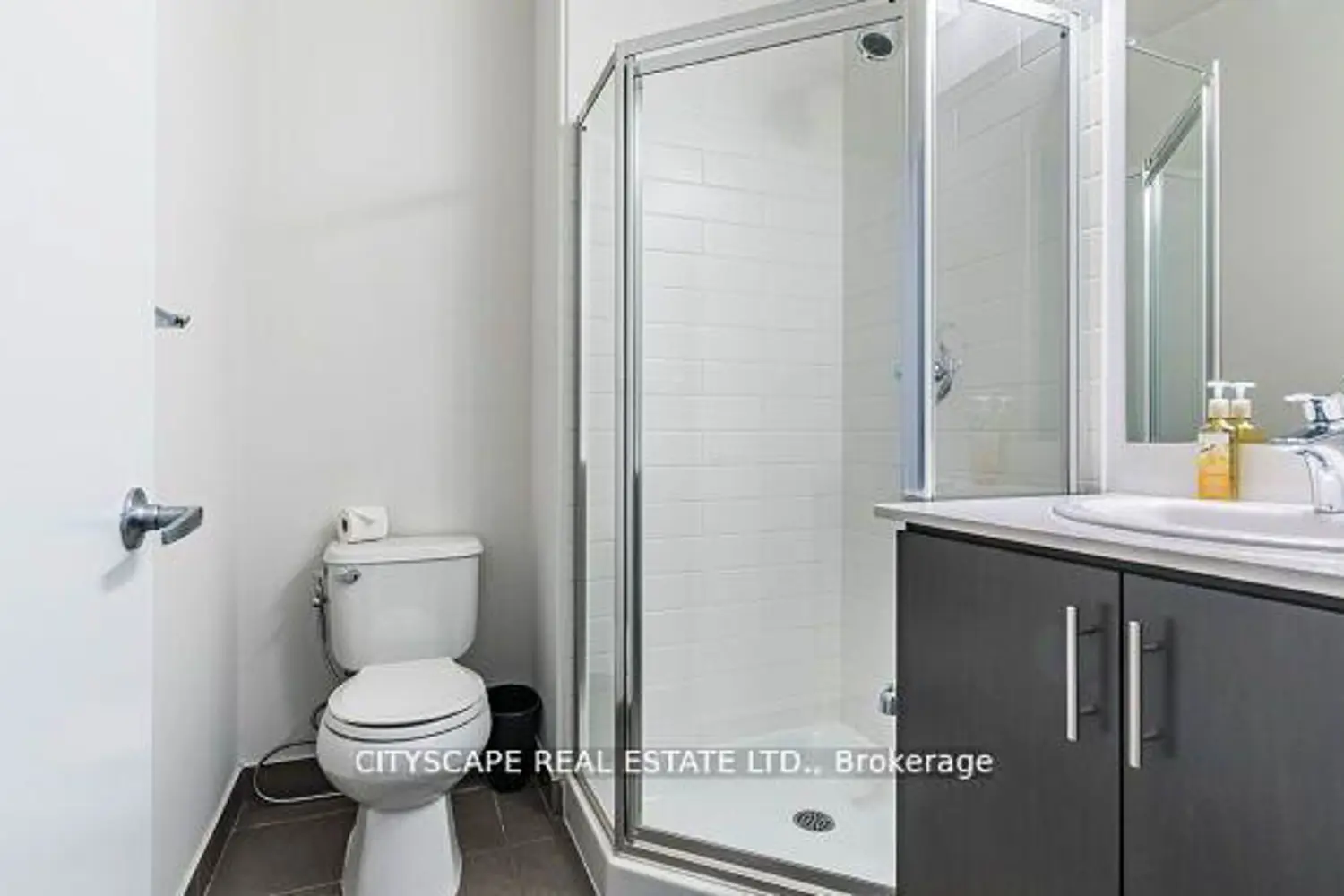 Additional image 16 of 360 Square One Drive 3205