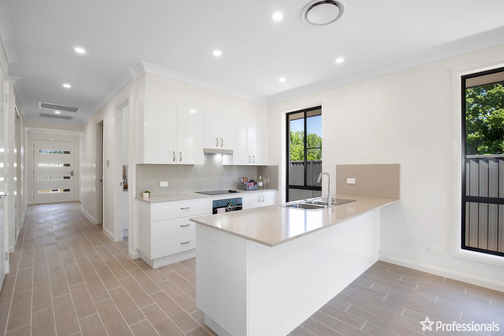 Additional image 4 of 15 Madgwick Drive, Armidale NSW 2350