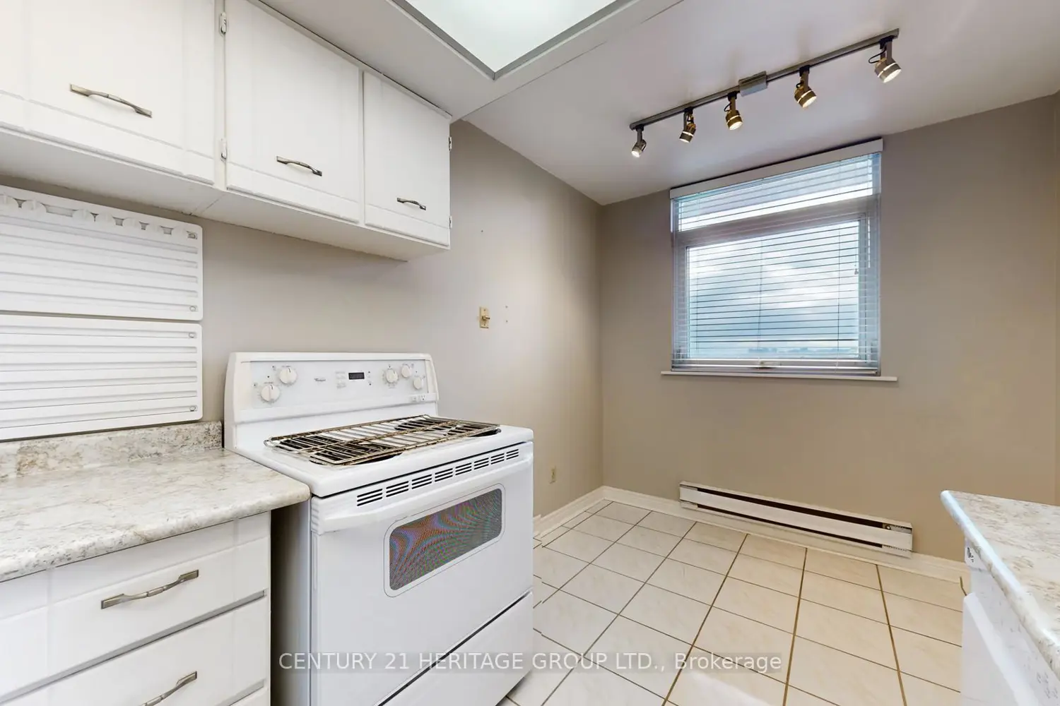 Additional image 7 of 7811 Yonge Street Ph7