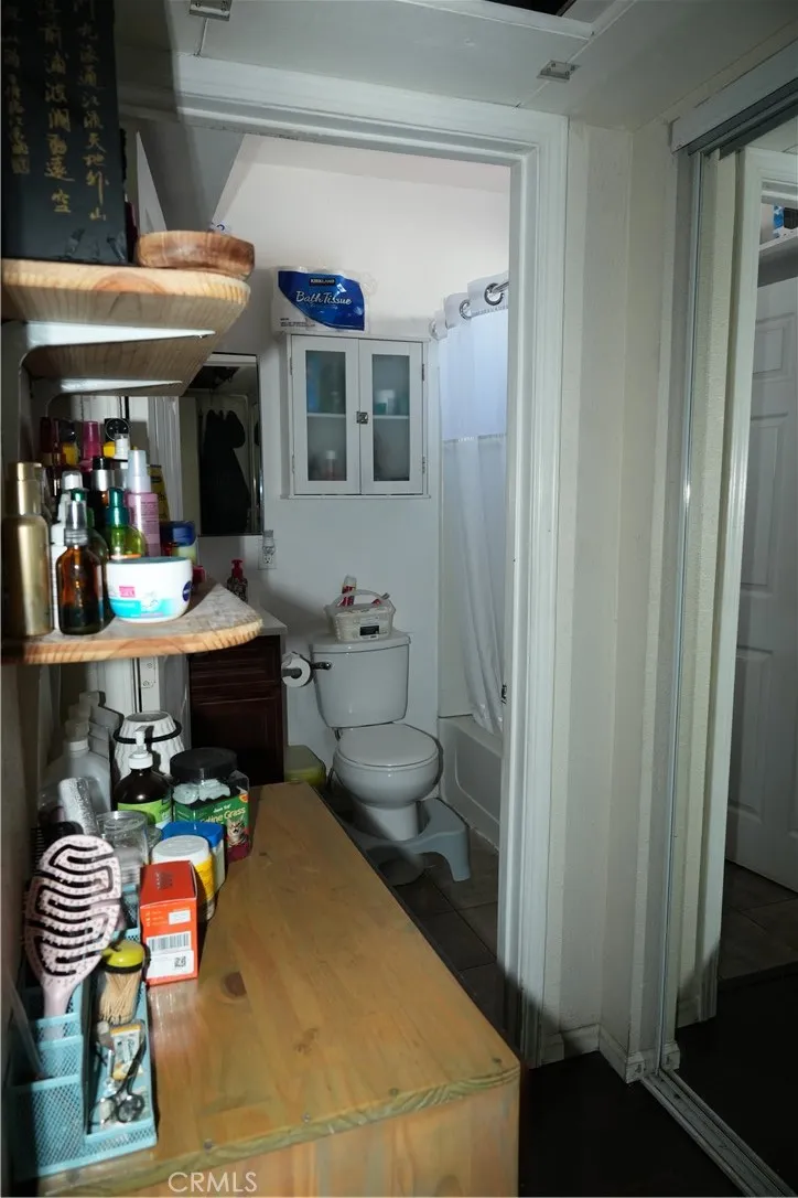 Additional image 71 of 611 W 91st St, Los Angeles, CA 90044