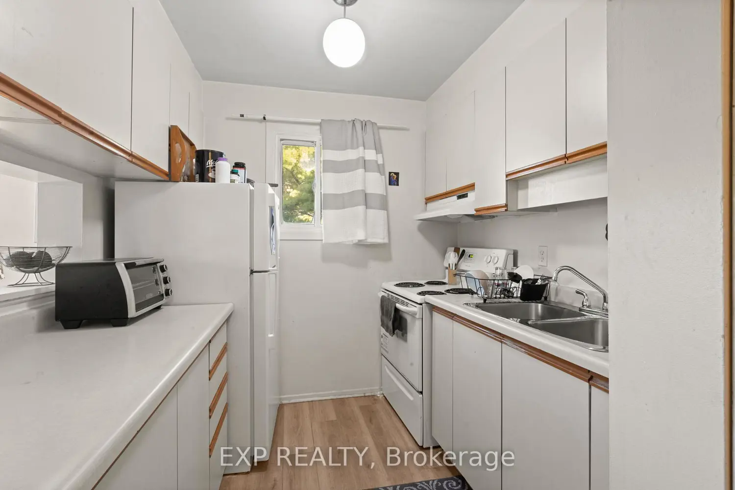 214 Viewmount Drive 209 photo 4