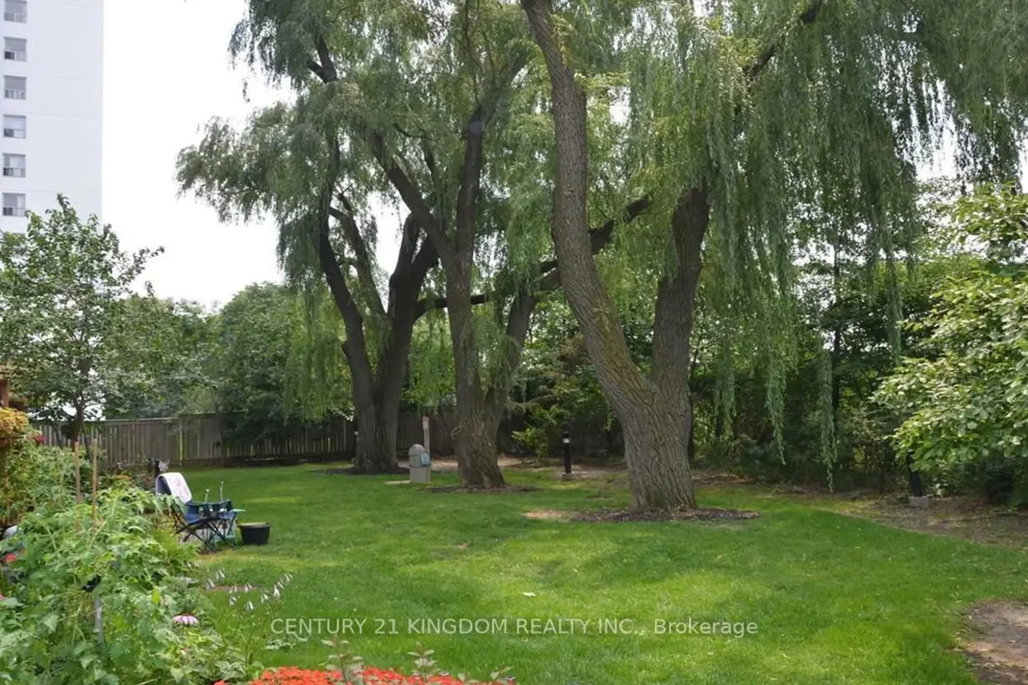 Additional image 3 of 2464 Weston Road 201