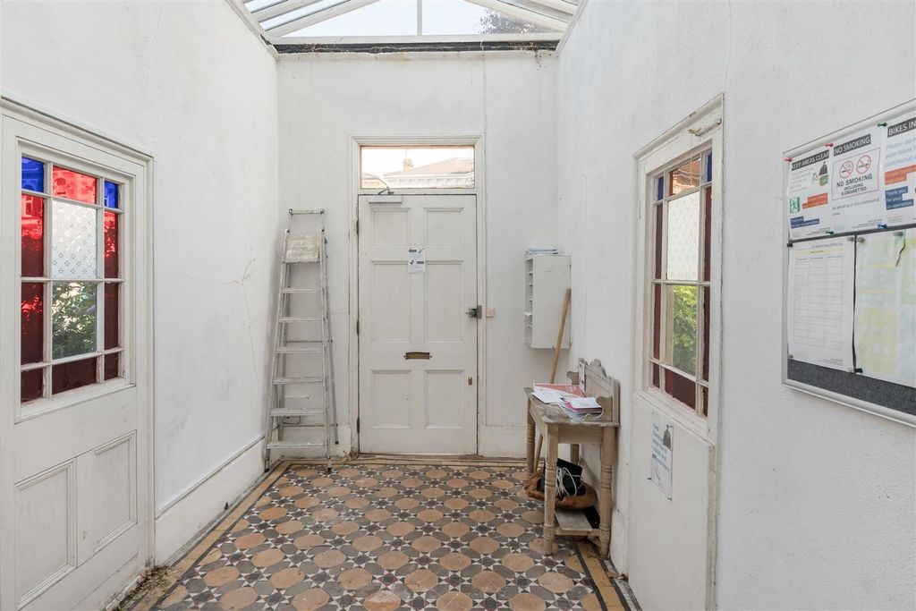 Additional image 11 of 2 bed flat for saleOakfield Road, Clifton BS8