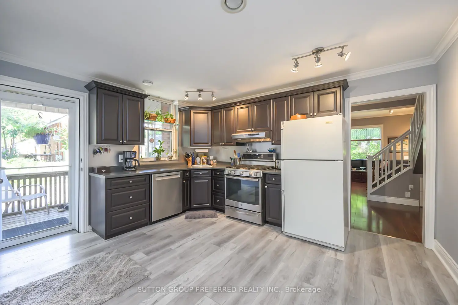 Additional image 11 of 447 Woodman Avenue