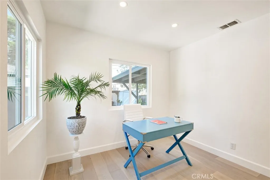 Additional image 25 of 250 S Berkeley Ave, Pasadena, CA 91107