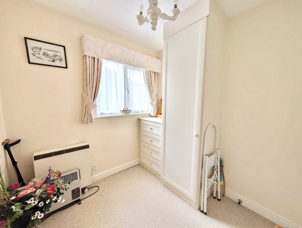 Additional image 9 of 2 bed flat for saleHinderton Road, Neston, Cheshire CH64