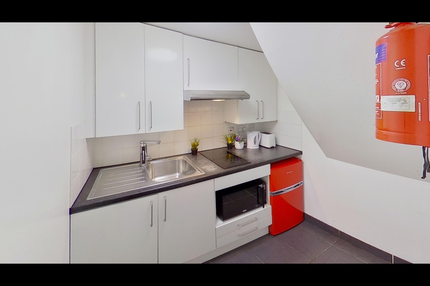 Additional image 7 of Bedsit, Gilda Brook Road, M30, N1 7GU