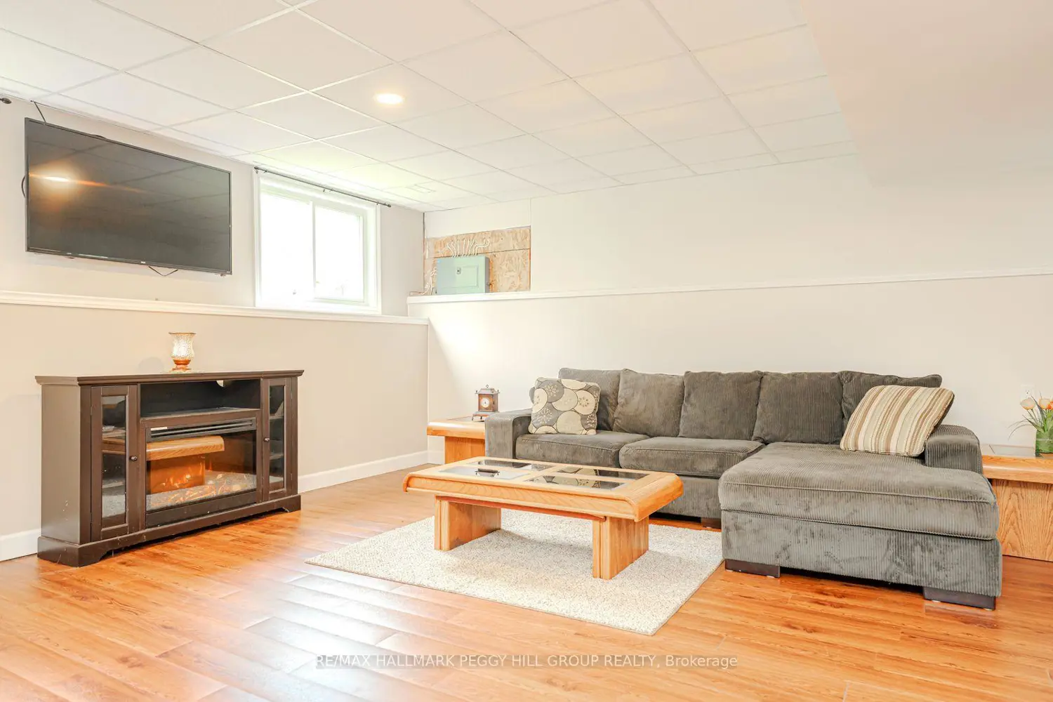 Additional image 13 of 8747 10Th Line