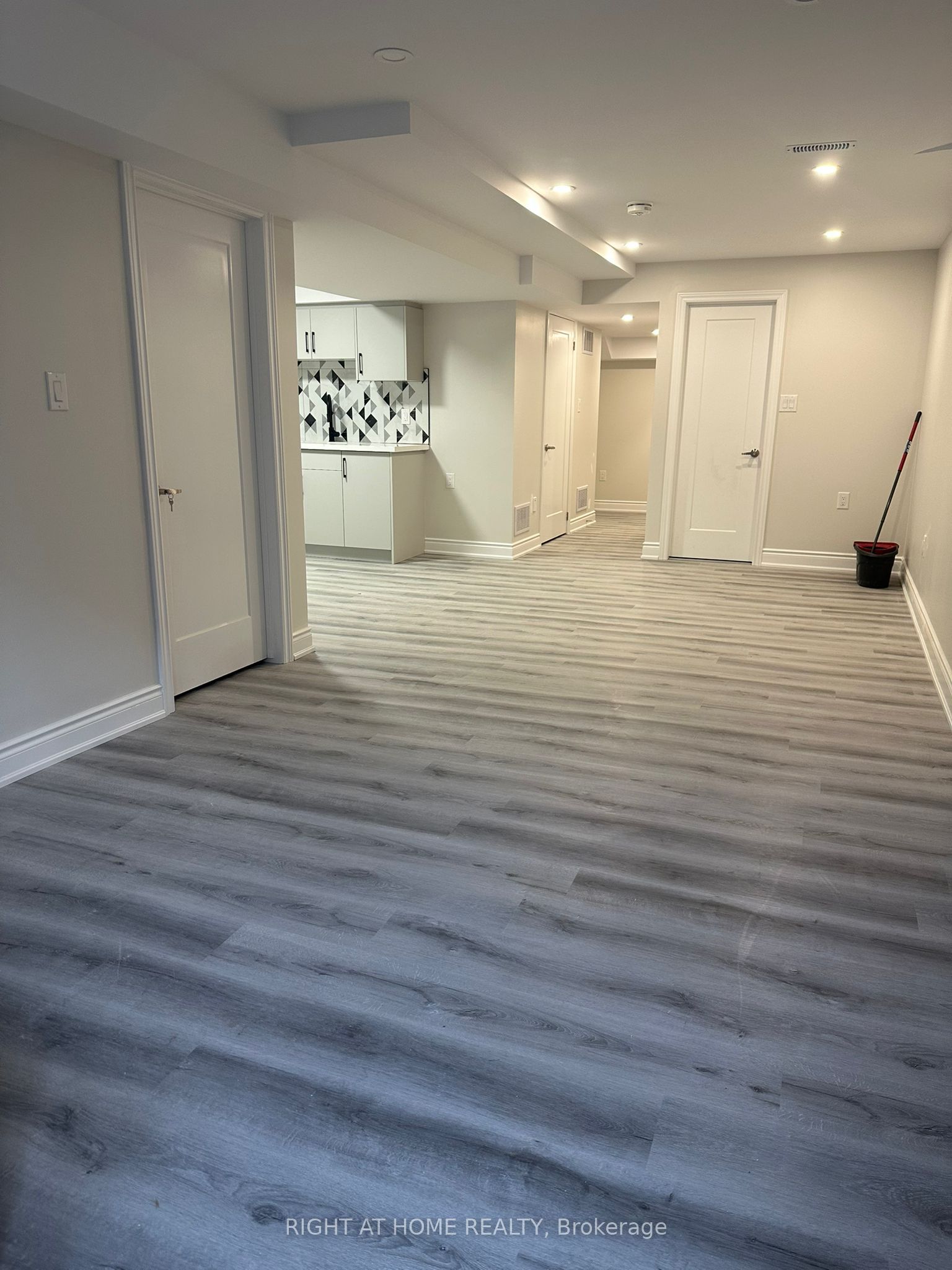 BSMNT-61 Edinburgh Drive, Brampton, ON, L6Y 6A6