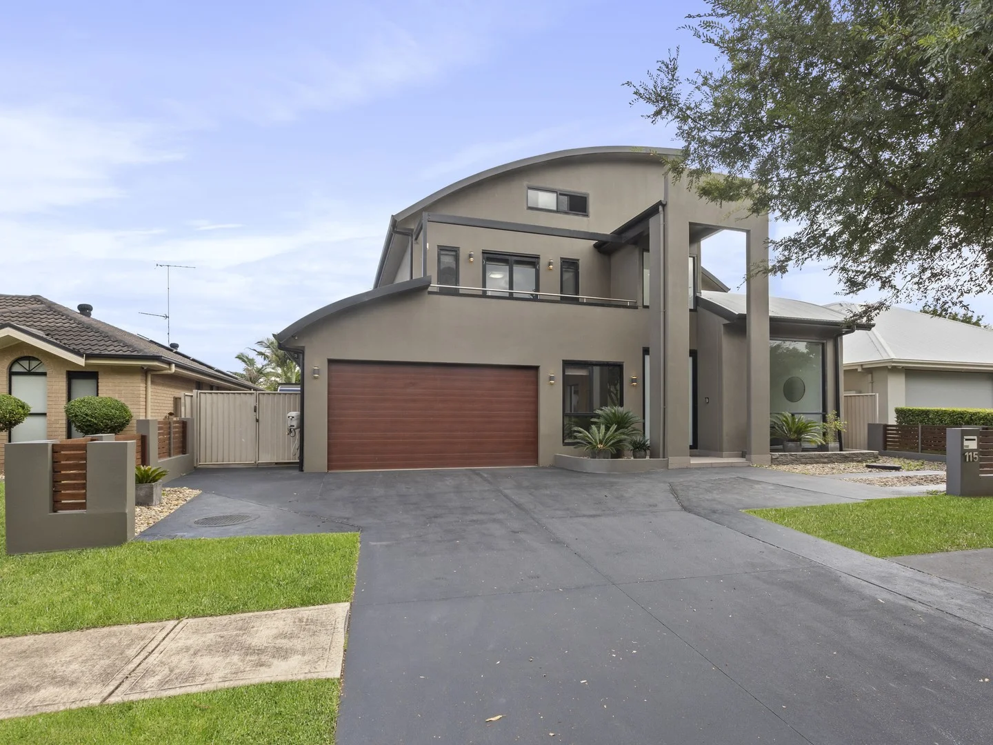 115 Sir Warwick Fairfax Drive, Harrington Park NSW 2567