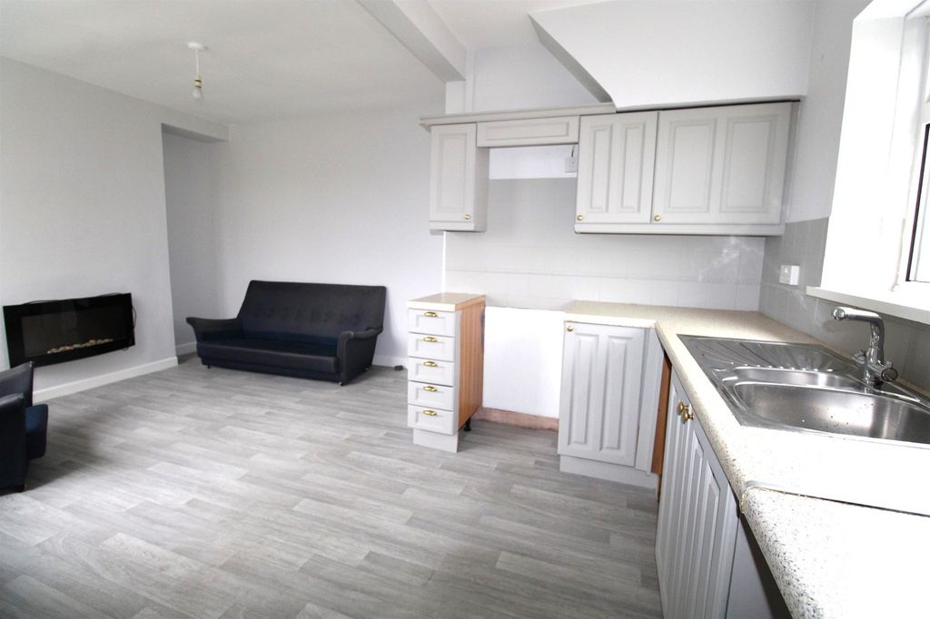Additional image 8 of 3 bed semi-detached house for saleMount Earl, Bridgend, Bridgend County. CF31