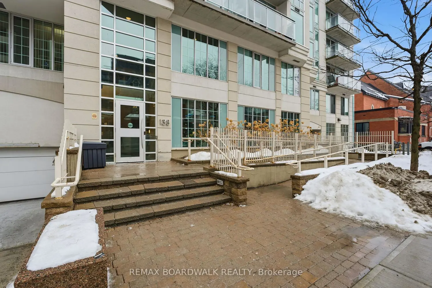 138 Somerset Street 908
