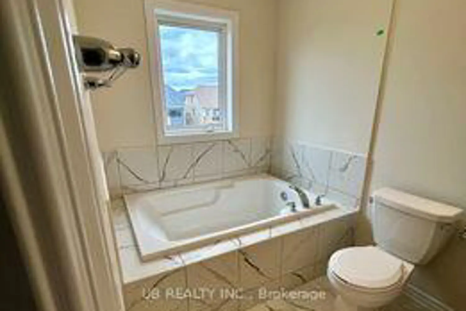 Additional image 13 of 381 Vanilla Trail