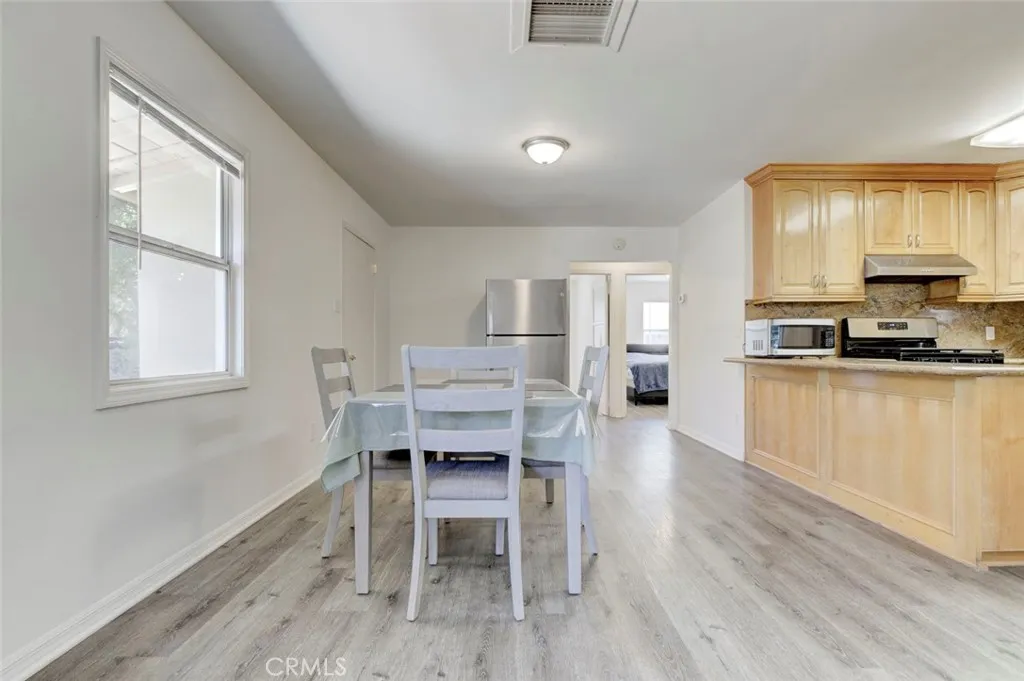 Additional image 80 of 3352 Montrose Ave, La Crescenta, CA 91214